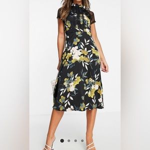 Elegant Floral Midi Dress in Black and Yellow